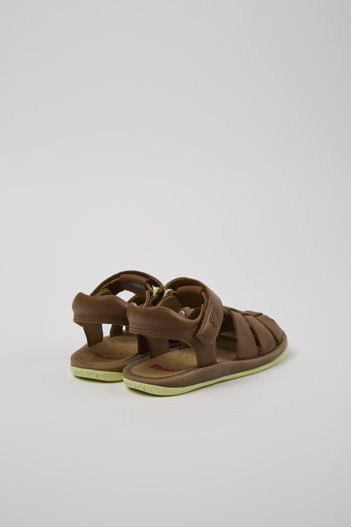 Camper Bicho - Brauner Kindersandale aus Leder.