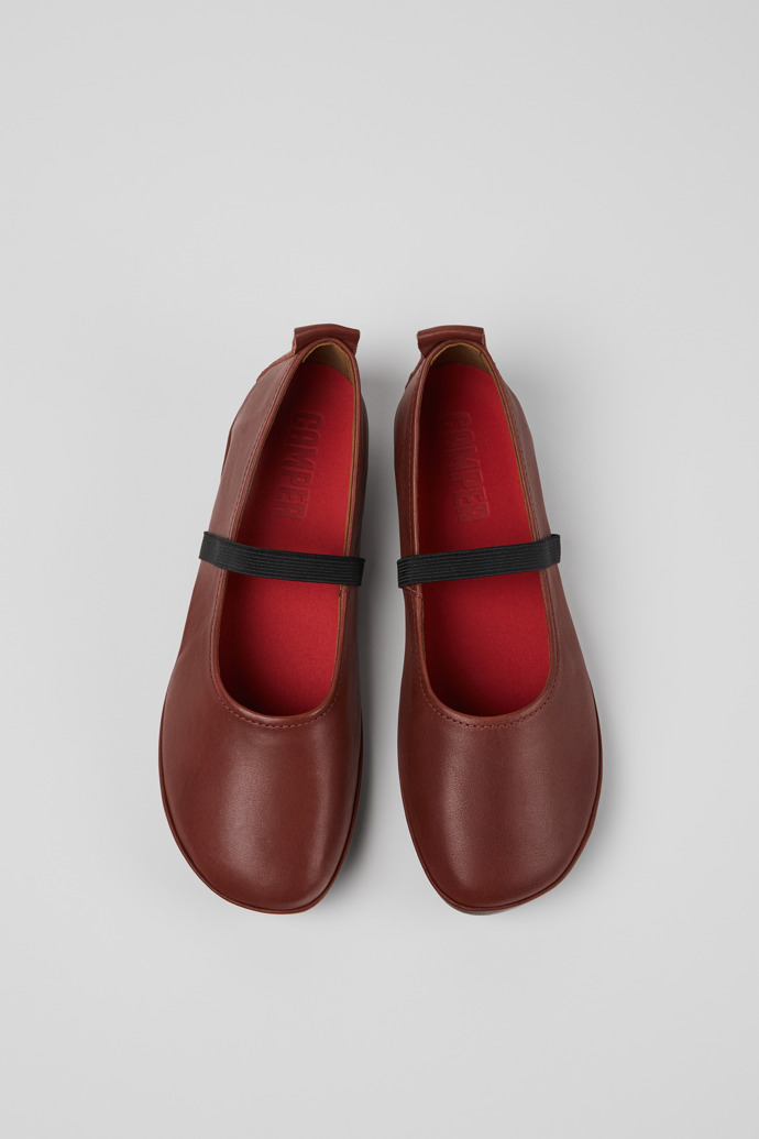 Camper Right - Roter Frauenschuh aus Leder.