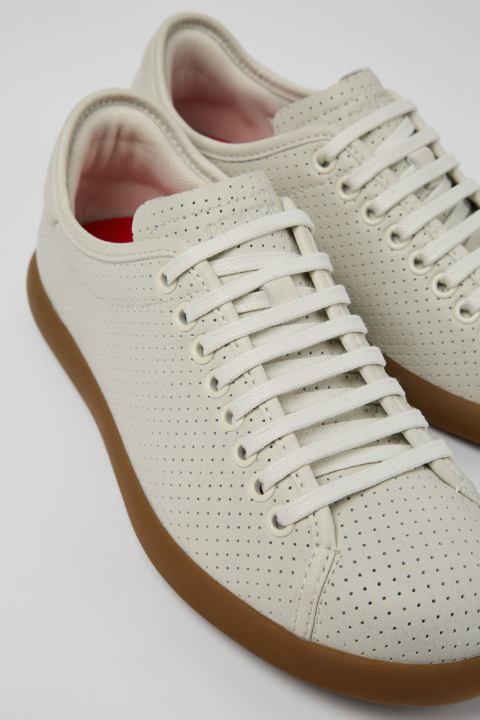 Camper Pelotas Soller - Weiße Ledersneaker für Damen.