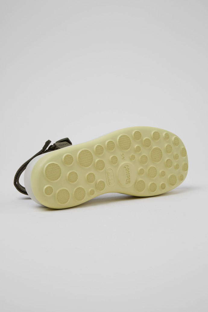 Camper Pelotas Flota Up - Grüne Sandalen aus Recycling-PET für Damen.