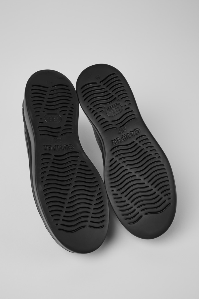 Camper Runner Up - Schwarzer Ledersneaker für Damen.