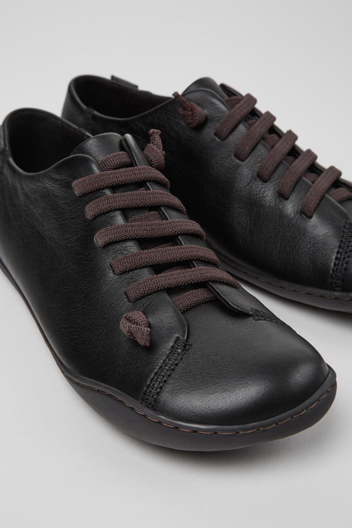 Camper Peu - Schwarzer Damenschuh aus Leder.