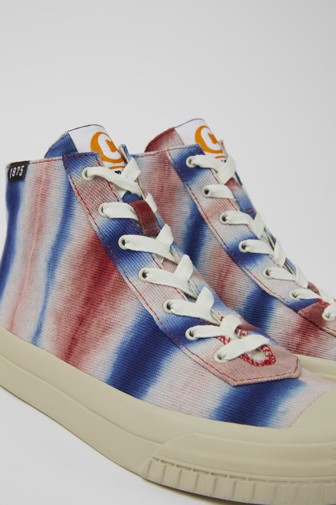 Camper Camper x EFI - Bunter Damensneaker aus Biobaumwolle