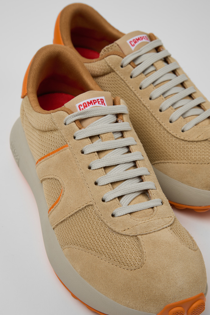 Camper Pelotas Athens - Mehrfarbiger Damensneaker aus recyceltem PET und Nubukleder.