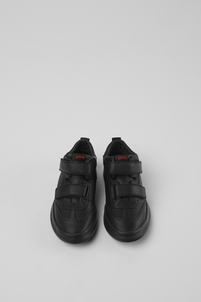 Camper Pursuit - Schwarzer Kindersneaker aus Leder und Textil