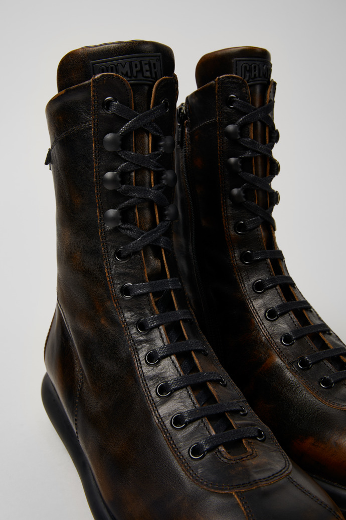 Camper Pelotas - Schwarzbraune Herrenstiefel aus Leder