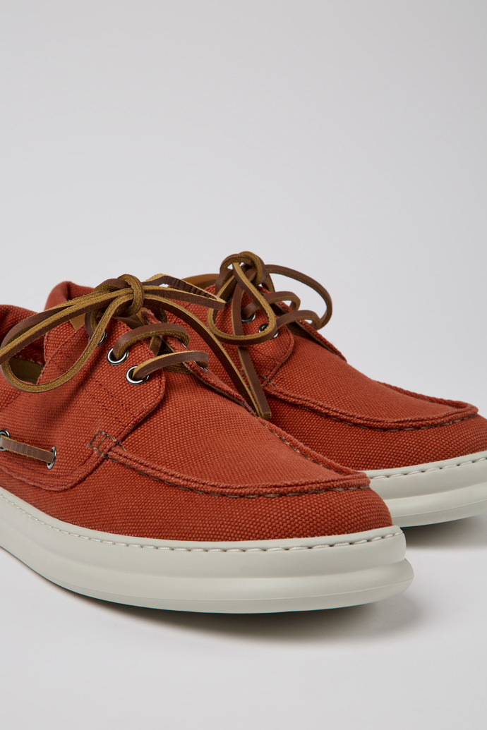 Camper Runner - Rote Herrenschuhe aus Recyclingbaumwolle