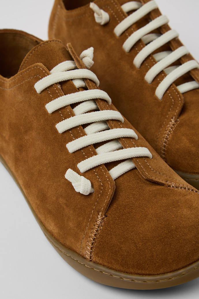 Camper Peu - Brauner Herrenschuh aus Nubukleder.