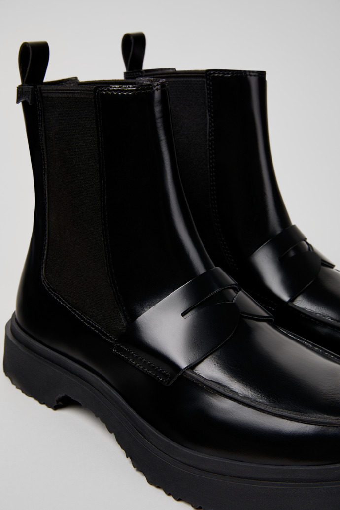 Camper Walden - Schwarzer Herrenhalbstiefel aus Leder.