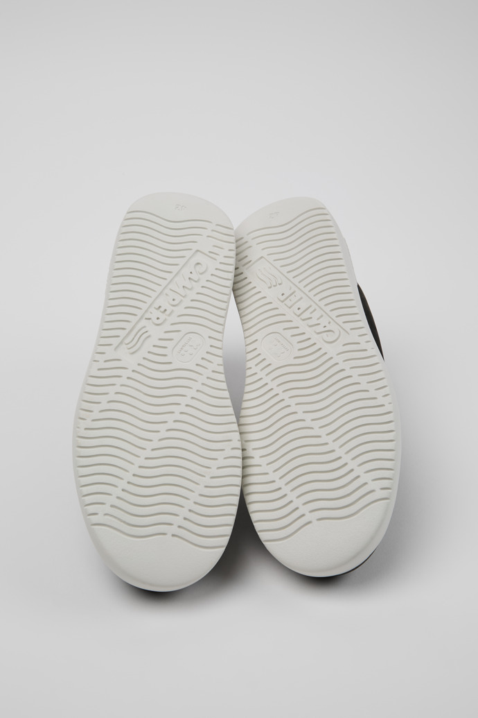 Camper Runner K21 - Grauer Herrensneaker aus Nubukleder.