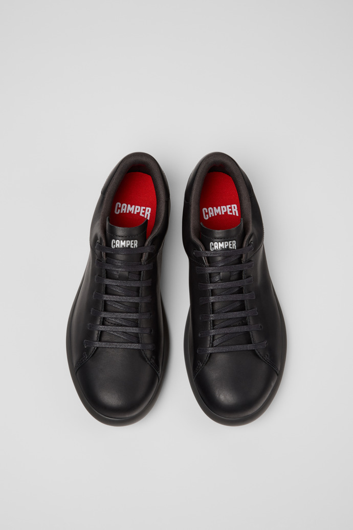Camper Pelotas Soller - Schwarzer Herrensneaker aus Leder.