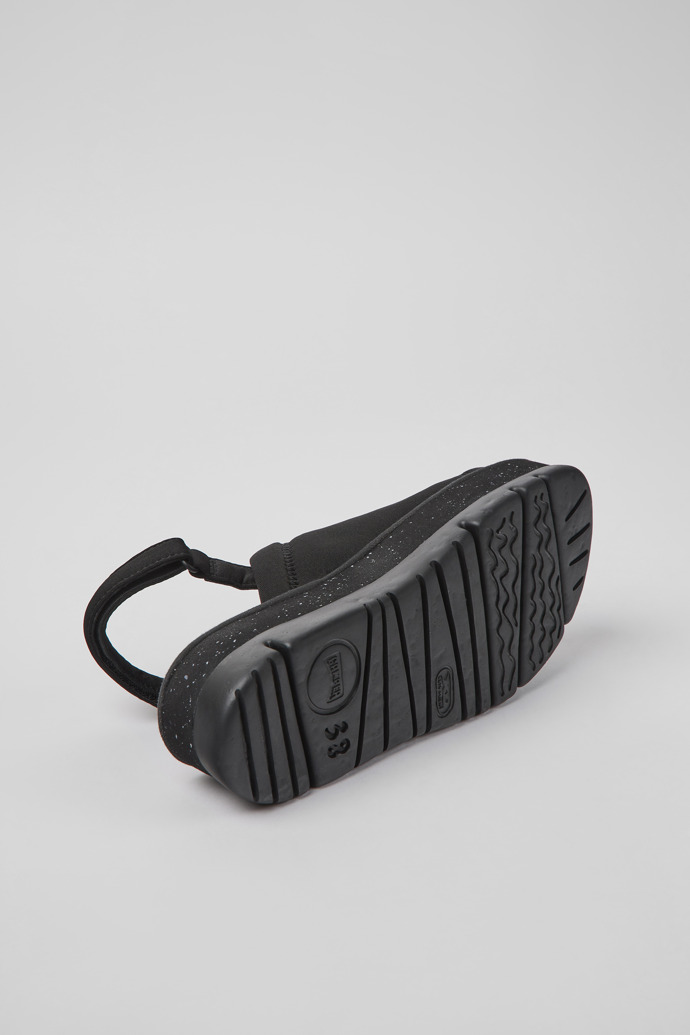 Camper Oruga Up - Schwarze Damensandale aus Textil