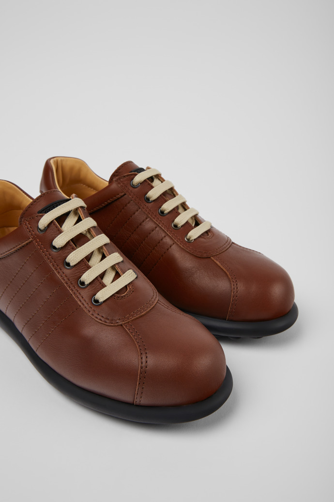 Camper Pelotas - Brauner Damenschuh aus Leder