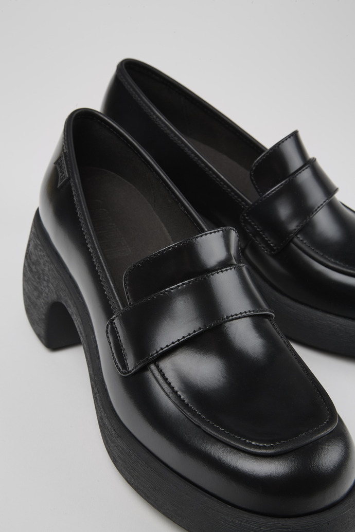 Camper Thelma - Schwarze Lederloafer für Damen