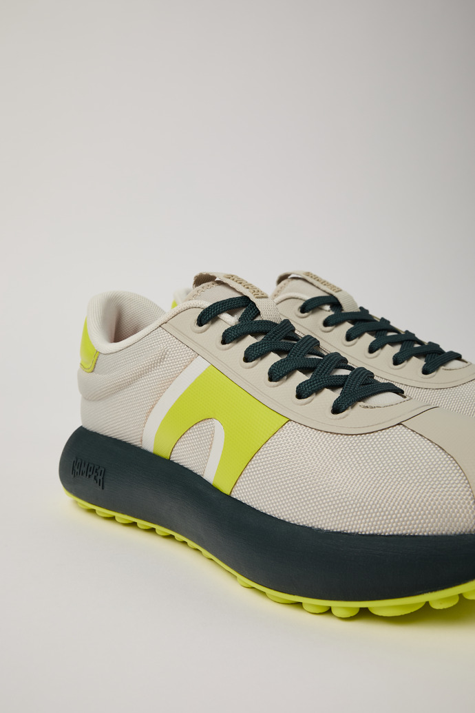 Camper Pelotas Athens - Grau-gelber Damensneaker aus Textil