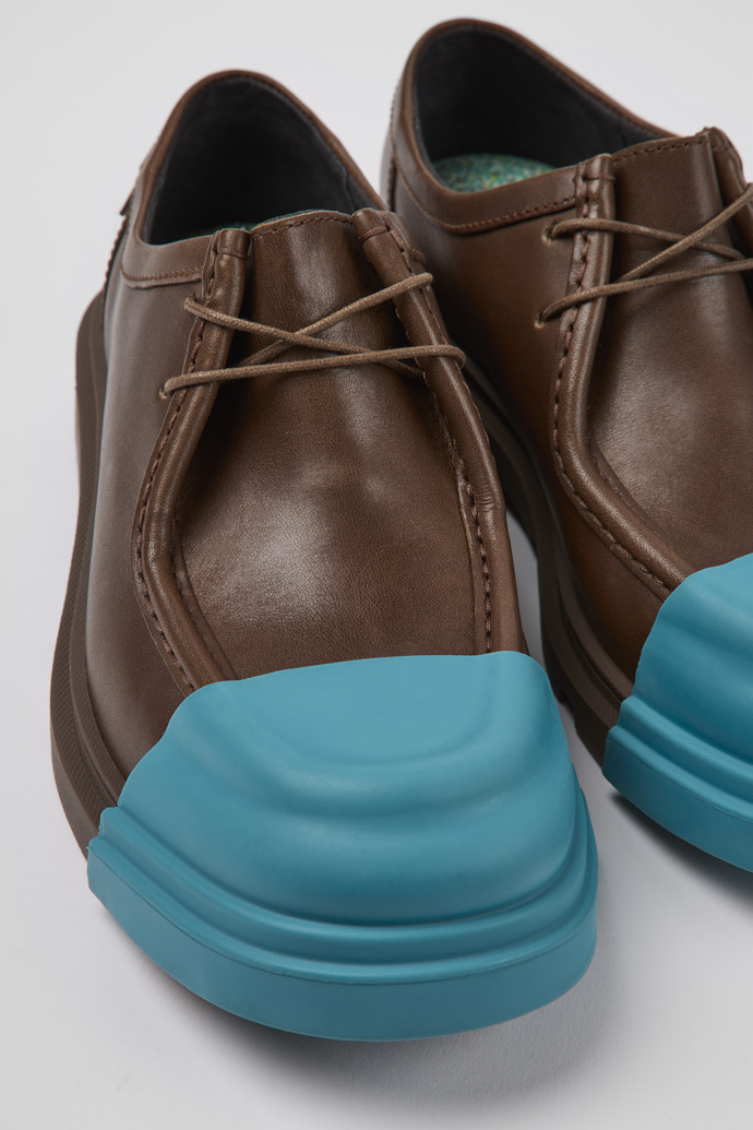 Camper Junction - Brauner Damenschuh aus verantwortungsvollem Leder