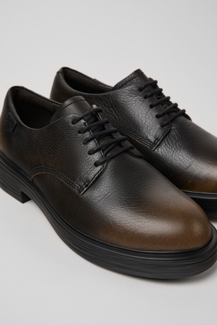 Camper Dean - Schwarzer Damenschuh aus Leder.