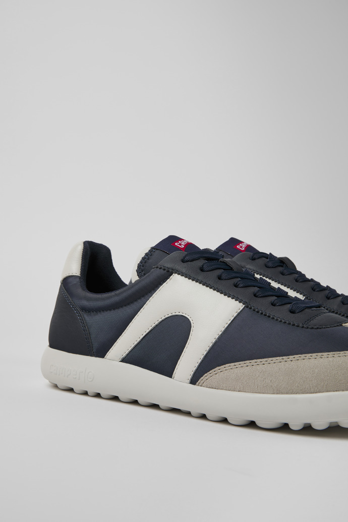 Camper Pelotas XLite - Blauer Herrensneaker aus Leder und Textil