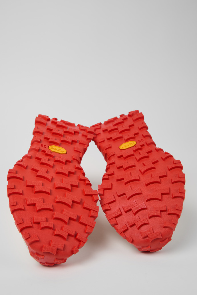 Camper Drift Trail VIBRAM - Weißer Damensneaker aus recyceltem PET und Nubukleder.