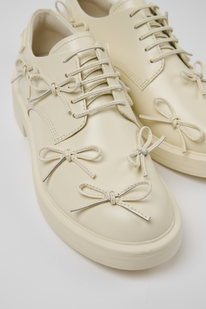 Camper Dean - Weißer Frauenschuh aus Leder.